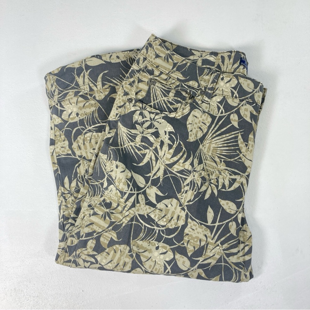 Bandolino Mandie Womens Grey/Yellow Capri Pants Size 14 Print Hawaiian Tropical - Picture 3 of 16